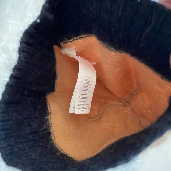 NWOT Michael Kors Winter Beanie in Tan/Black ??